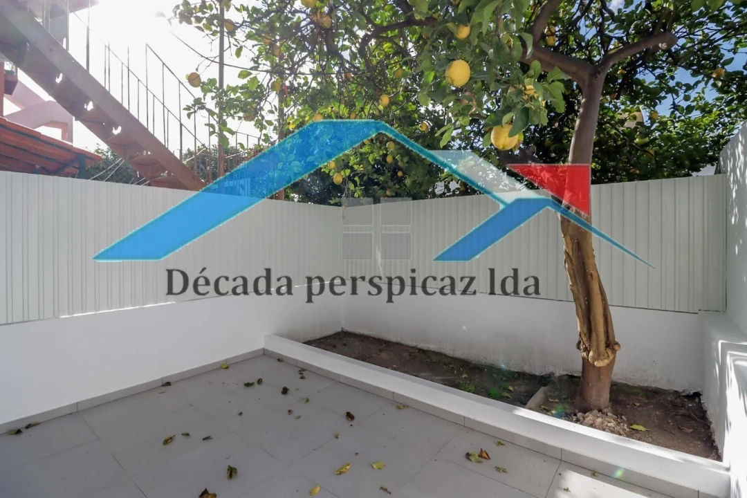 Apartamento T2 para Venda em Penha de França Foto 2