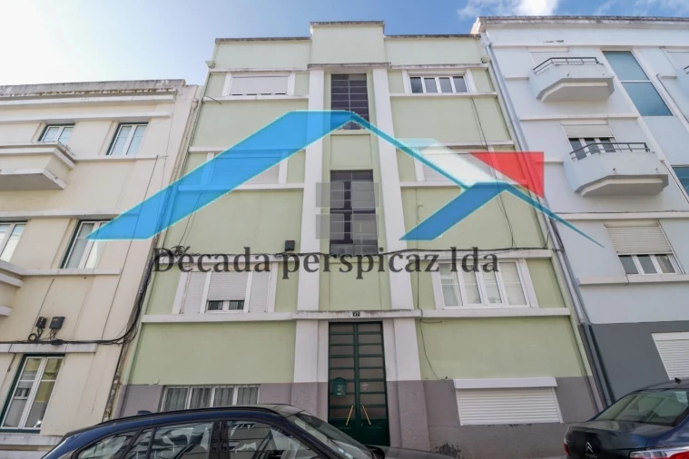 Apartamento T2 para Venda em Penha de França Foto 23