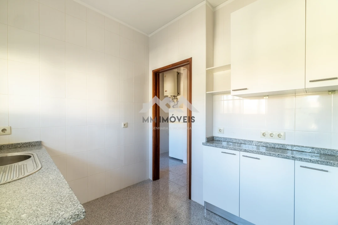 Apartamento T4 para Arrendamento em Bonfim Foto 14