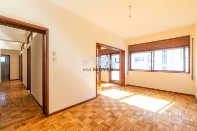 Apartamento T4 para Arrendamento em Bonfim