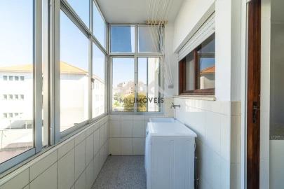 Apartamento T4 para Arrendamento em Bonfim