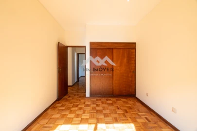 Apartamento T4 para Arrendamento em Bonfim