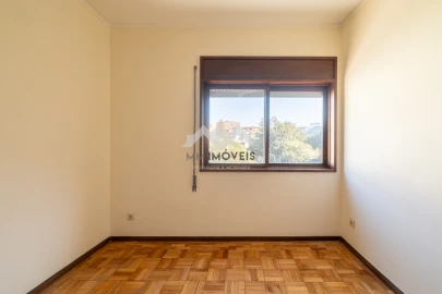 Apartamento T4 para Arrendamento em Bonfim