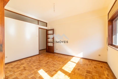 Apartamento T4 para Arrendamento em Bonfim