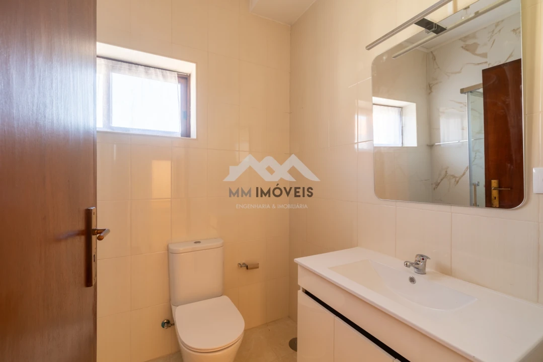 Apartamento T4 para Arrendamento em Bonfim Foto 27