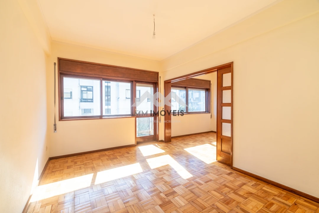 Apartamento T4 para Arrendamento em Bonfim Foto 3