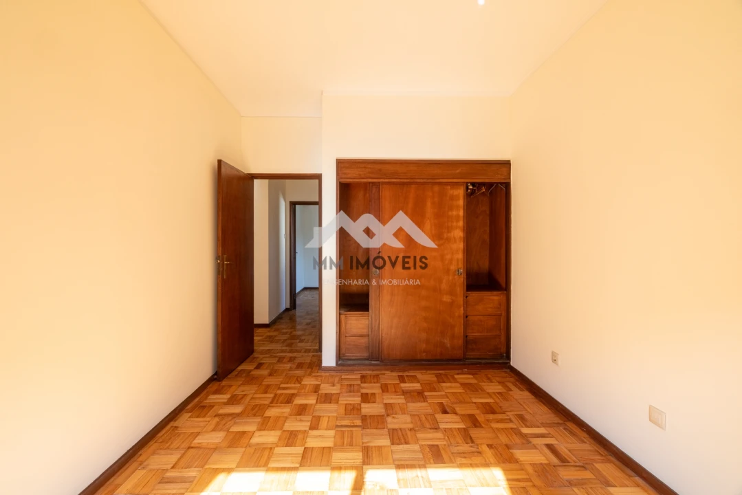 Apartamento T4 para Arrendamento em Bonfim Foto 22