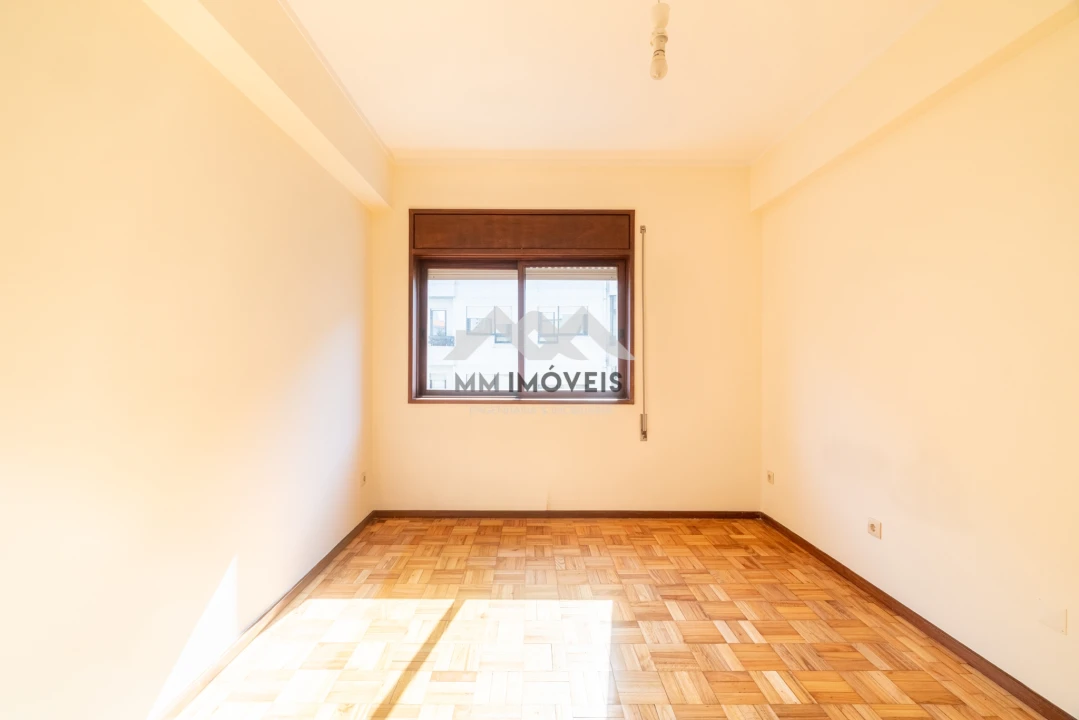 Apartamento T4 para Arrendamento em Bonfim Foto 24