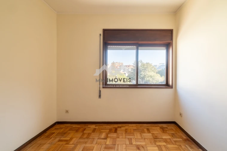 Apartamento T4 para Arrendamento em Bonfim Foto 17