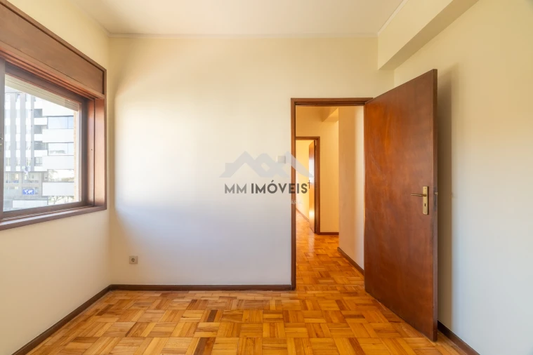 Apartamento T4 para Arrendamento em Bonfim Foto 20
