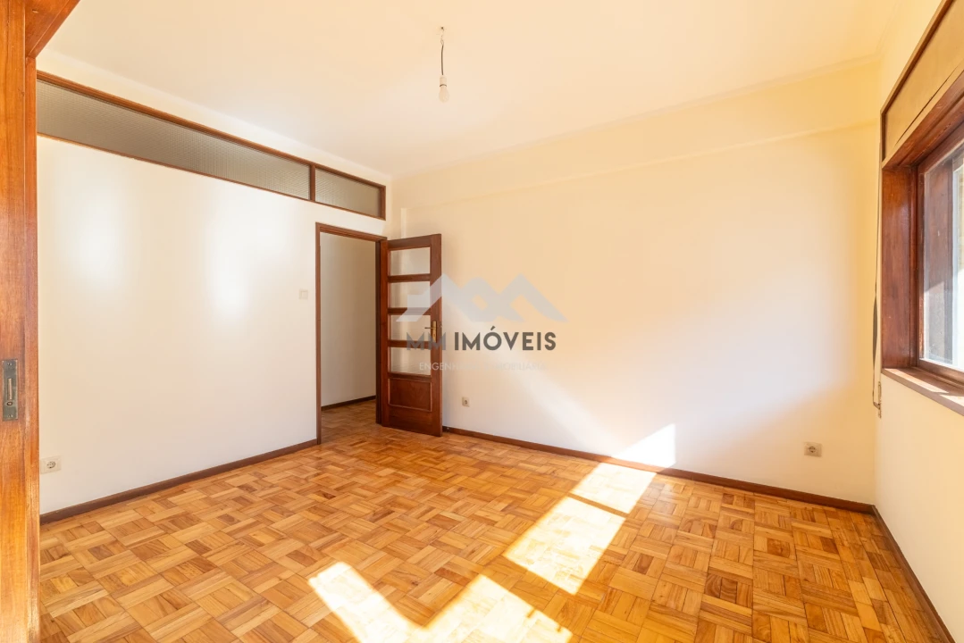 Apartamento T4 para Arrendamento em Bonfim Foto 7