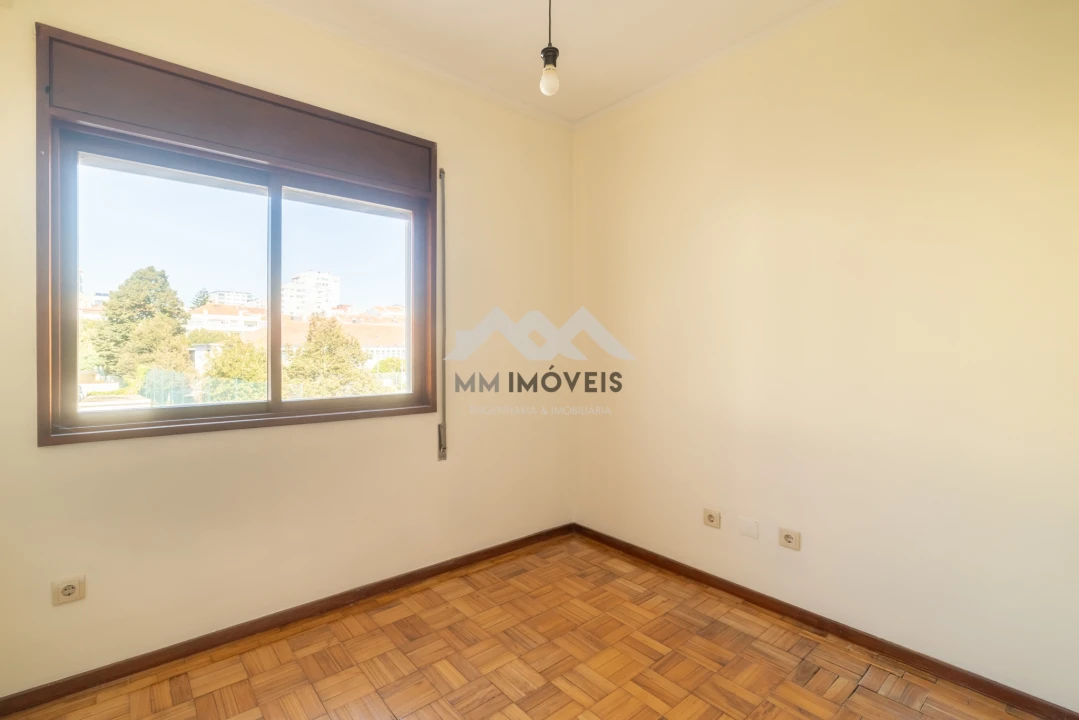 Apartamento T4 para Arrendamento em Bonfim Foto 26