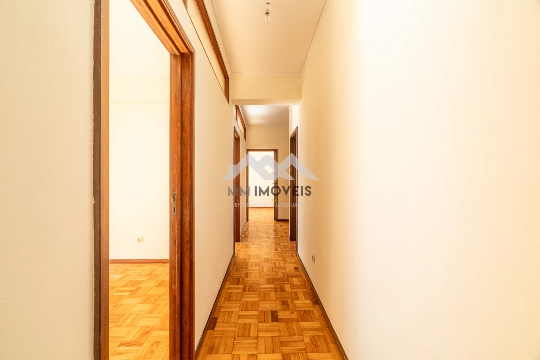 Apartamento T4 para Arrendamento em Bonfim Foto 28