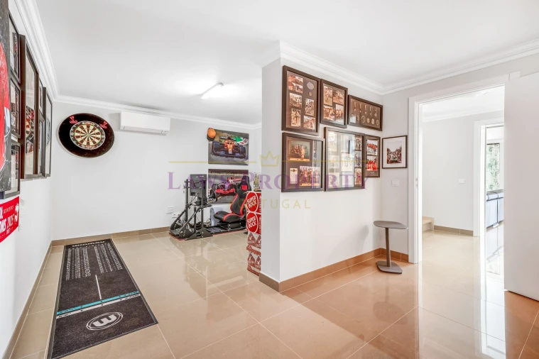 Moradia T4 para Venda em Lagos (São Sebastião e Santa Maria) Foto 34