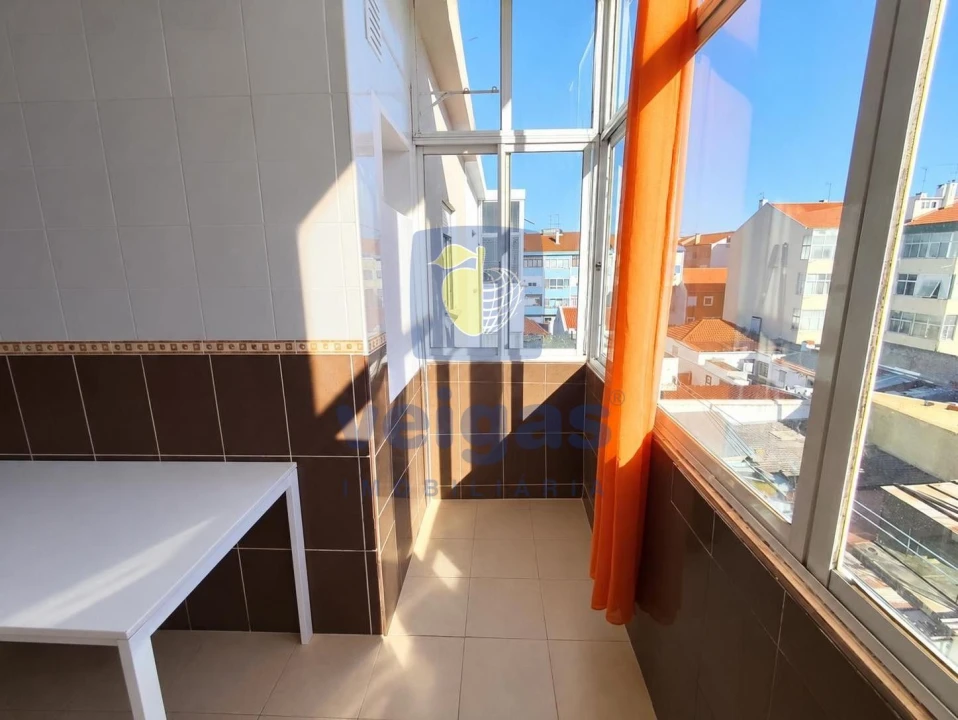 Apartamento T2 para Venda em Alto do Seixalinho, Santo André e Verderena Foto 3