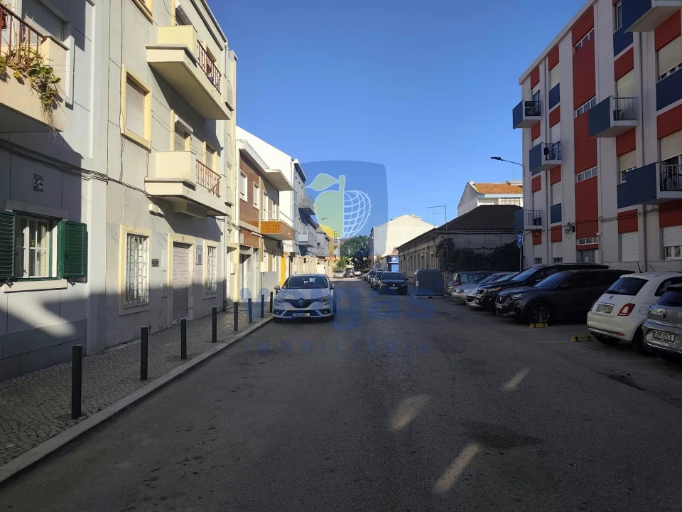 Apartamento T2 para Venda em Alto do Seixalinho, Santo André e Verderena Foto 18
