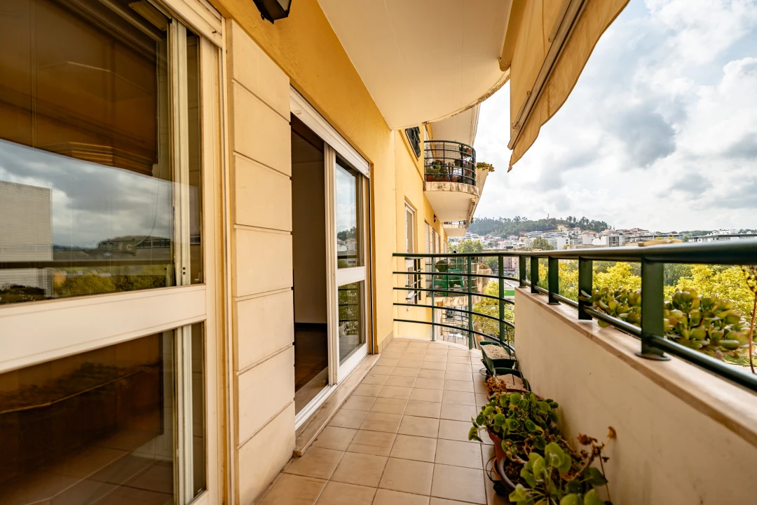Apartamento T1 para Venda em Santo Antonio dos Olivais Foto 19
