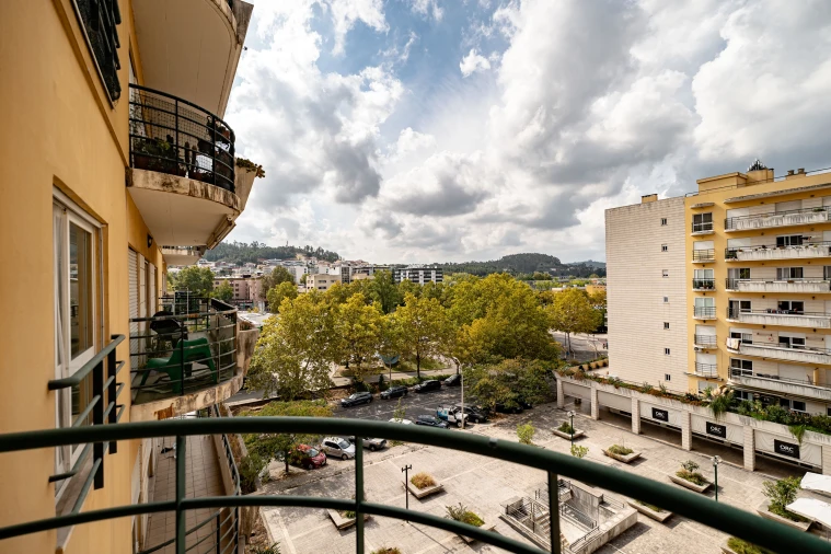 Apartamento T1 para Venda em Santo Antonio dos Olivais Foto 20