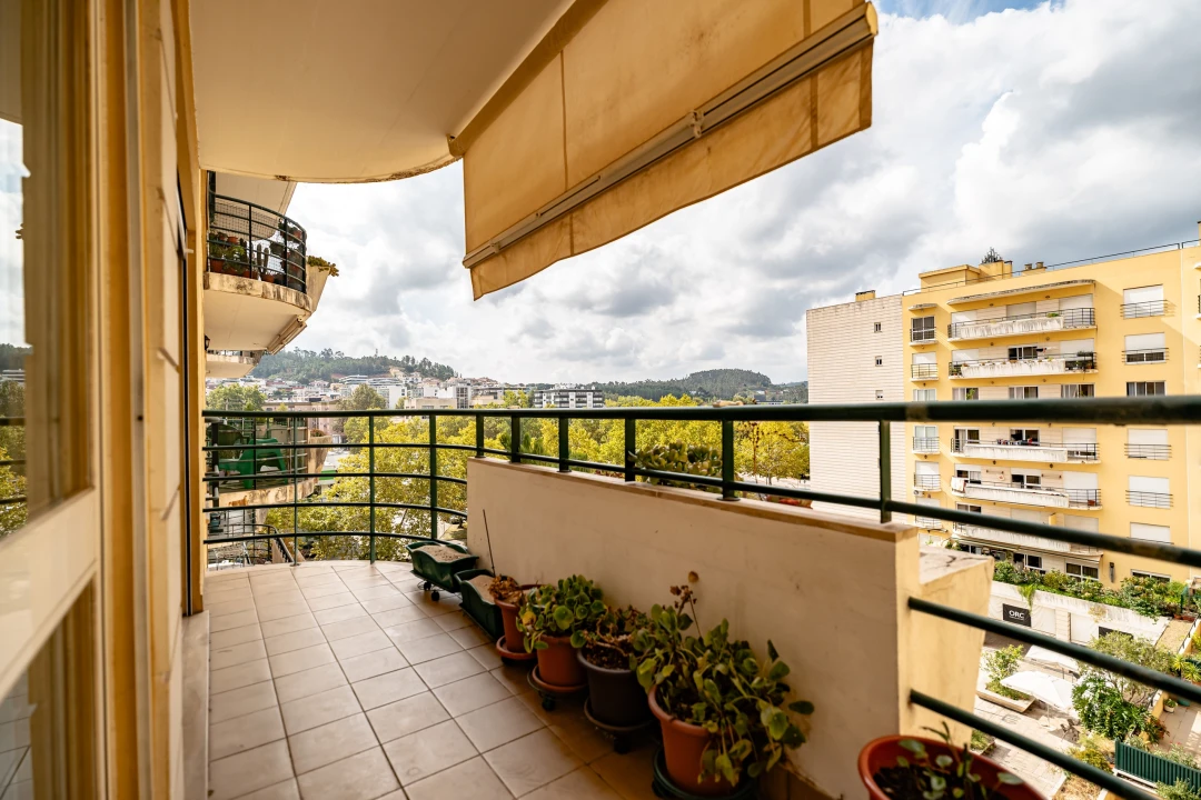 Apartamento T1 para Venda em Santo Antonio dos Olivais Foto 13