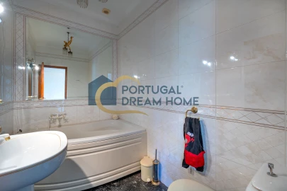Moradia T5 para Venda em Silves