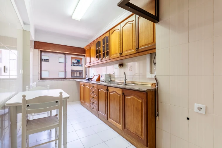 Apartamento T1 para Venda em Agualva e Mira-Sintra Foto 3