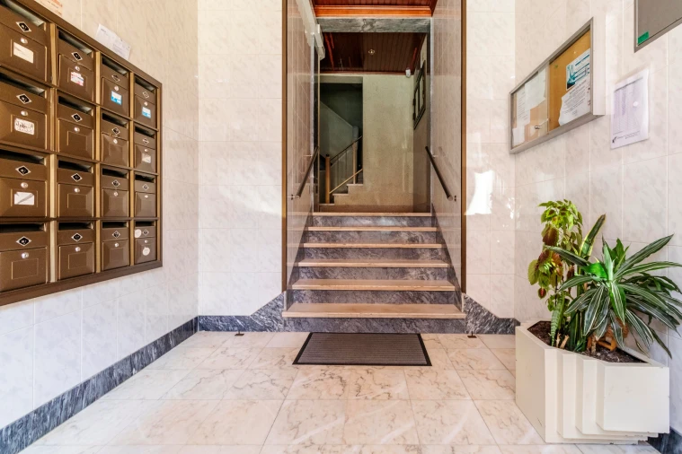 Apartamento T1 para Venda em Agualva e Mira-Sintra Foto 15