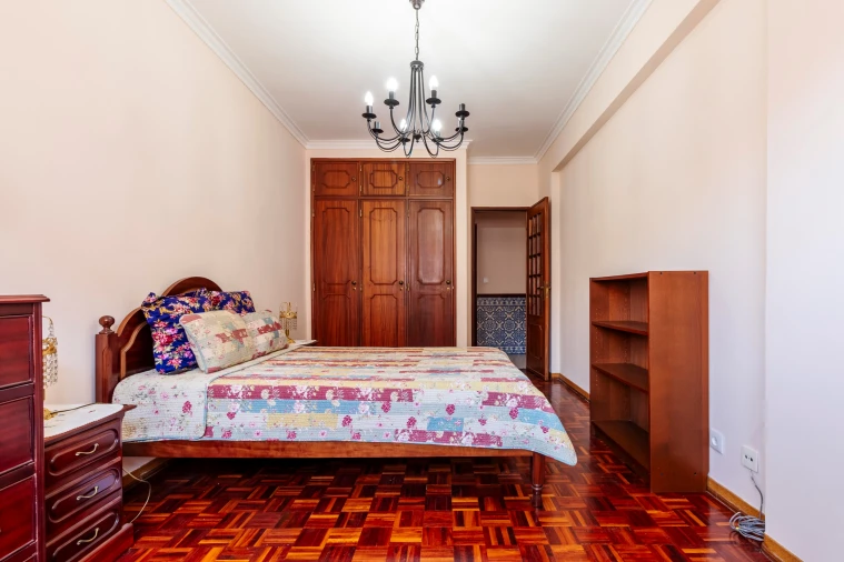 Apartamento T1 para Venda em Agualva e Mira-Sintra Foto 5