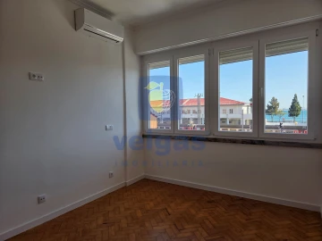 Apartamento T3 para Venda em São Vicente