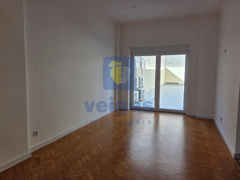 Apartamento T3 para Venda em São Vicente Foto 3