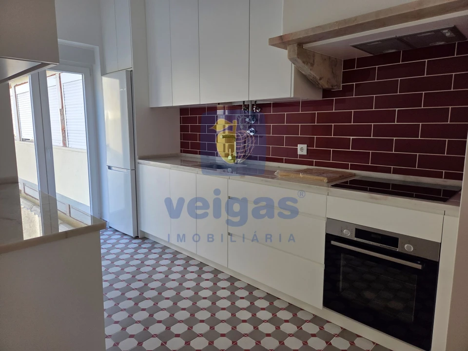 Apartamento T3 para Venda em São Vicente Foto 1