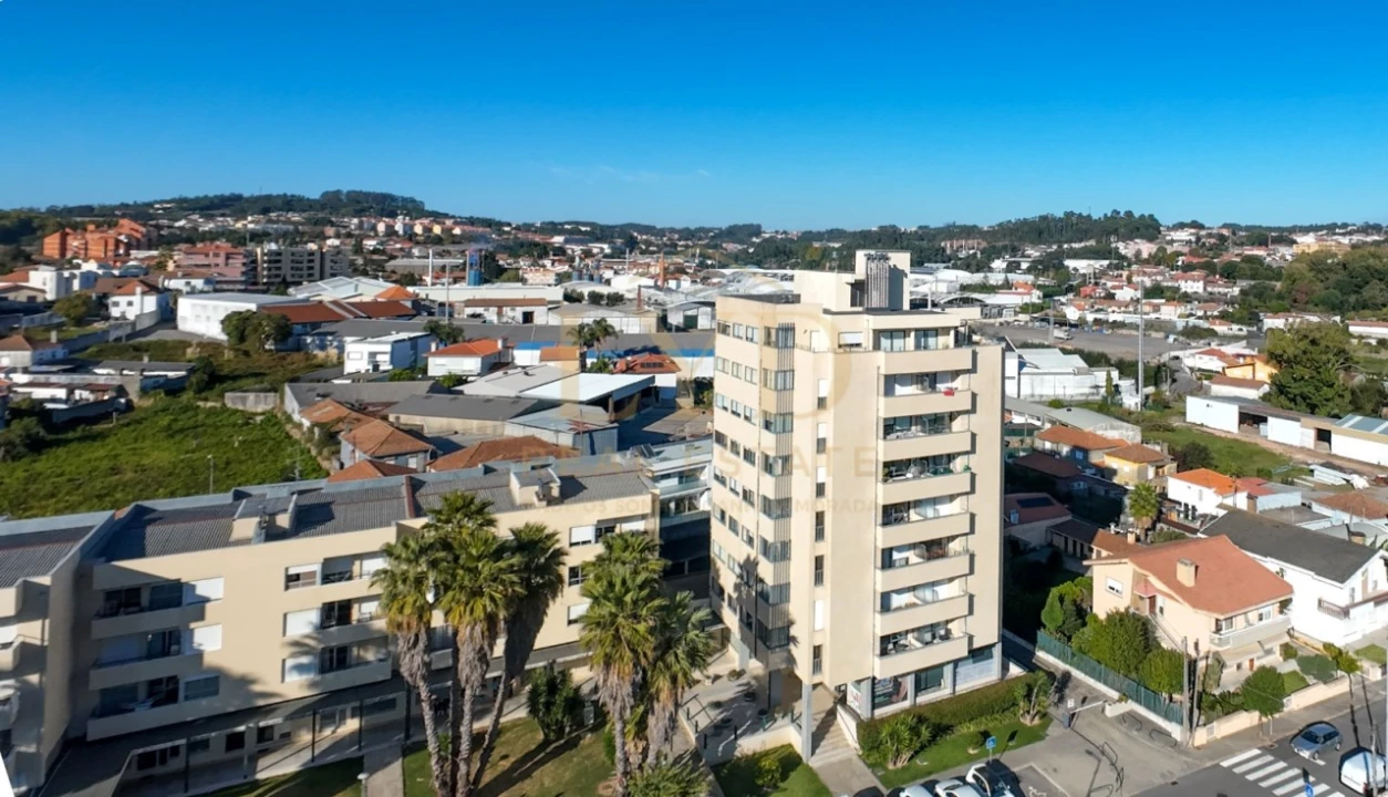 Apartamento T3 para Venda em Santa Maria de Lamas Foto 1