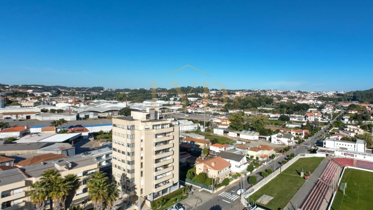 Apartamento T3 para Venda em Santa Maria de Lamas Foto 2
