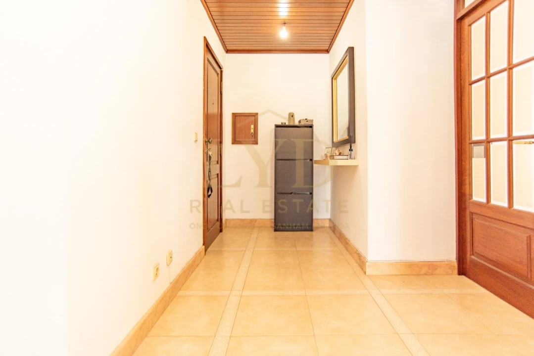 Apartamento T3 para Venda em Santa Maria de Lamas Foto 4
