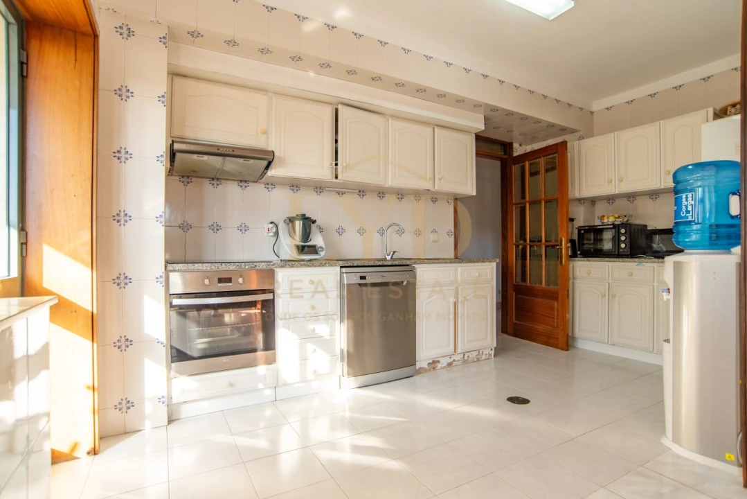 Apartamento T3 para Venda em Santa Maria de Lamas Foto 5
