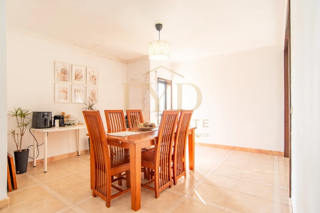 Apartamento T3 para Venda em Santa Maria de Lamas Foto 7
