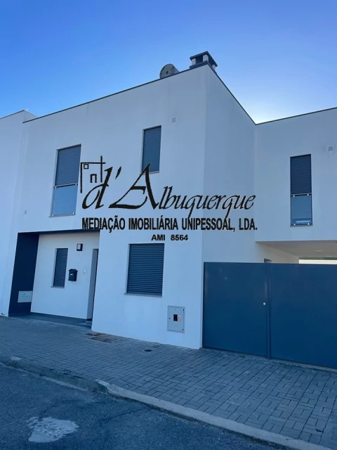 Moradia T3 para Venda em Ponte de Sor, Tramaga e Vale de Açor