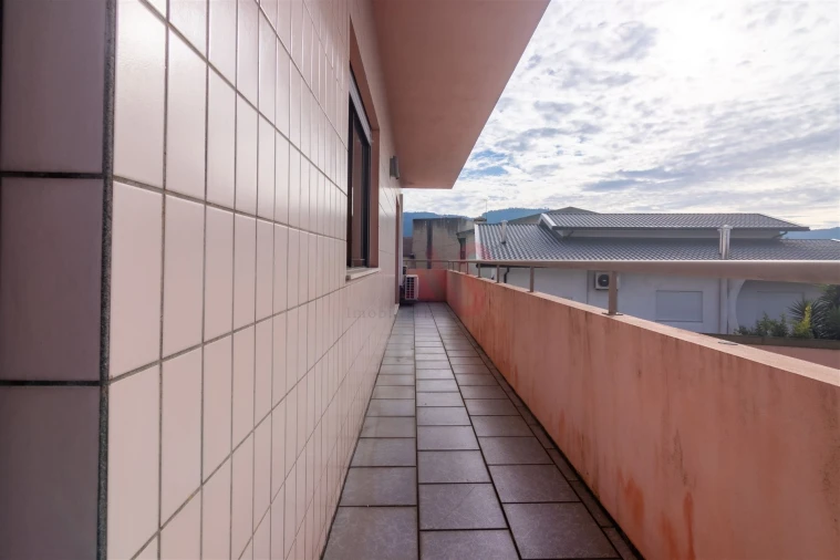 Apartamento T3 para Venda em Vila das Aves Foto 35