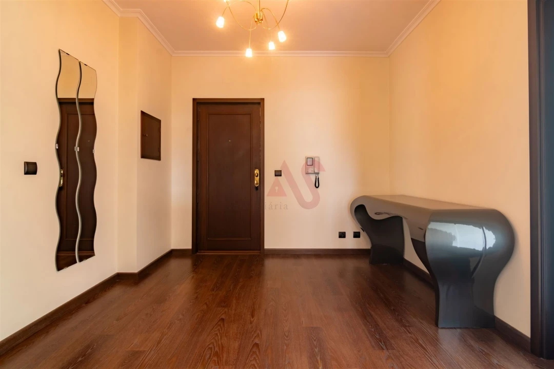 Apartamento T3 para Venda em Vila das Aves Foto 2