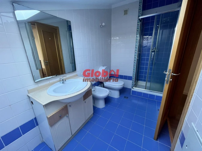 Apartamento T1 para Venda em Viseu Foto 8