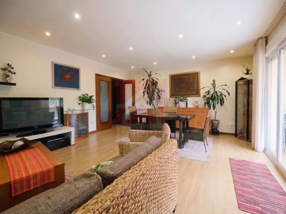 Apartamento T2 para Venda em Souselo Foto 8