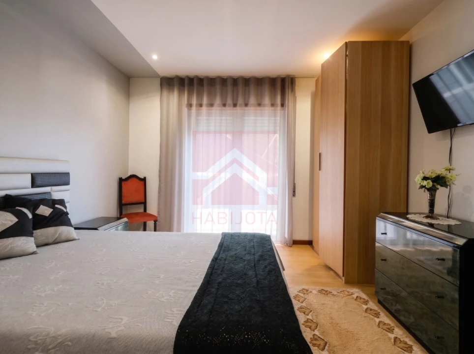 Apartamento T2 para Venda em Souselo Foto 14