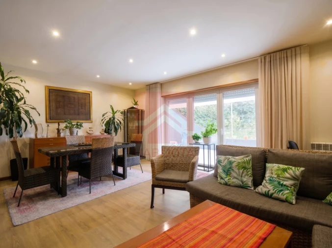 Apartamento T2 para Venda em Souselo Foto 4