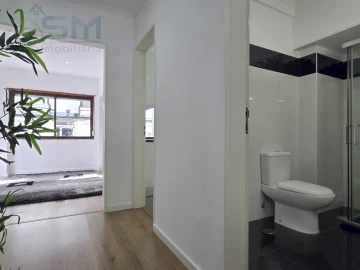 Apartamento T2 para Arrendamento em Carnaxide e Queijas