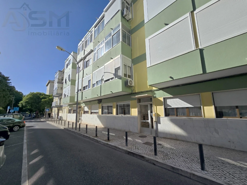 Apartamento T2 para Arrendamento em Carnaxide e Queijas Foto 21