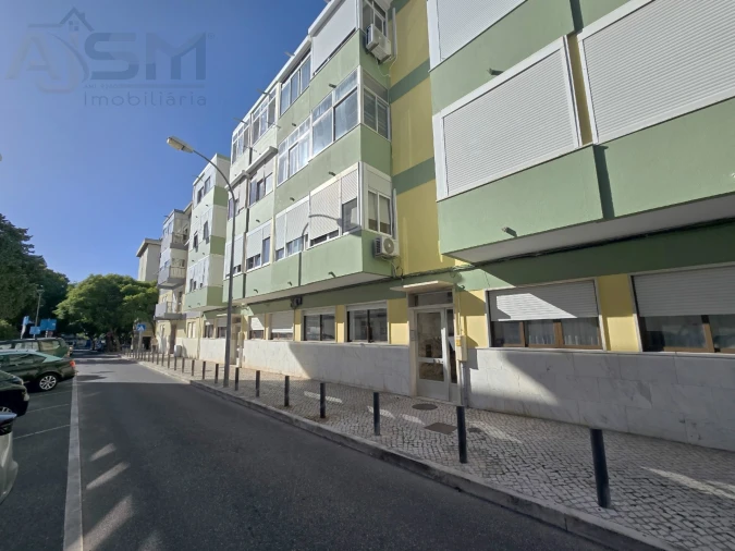 Apartamento T2 para Arrendamento em Carnaxide e Queijas Foto 21