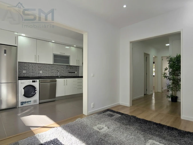 Apartamento T2 para Arrendamento em Carnaxide e Queijas Foto 7