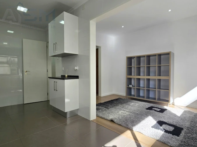 Apartamento T2 para Arrendamento em Carnaxide e Queijas Foto 6