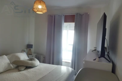 Apartamento T1 para Arrendamento em Rio de Mouro