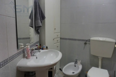 Apartamento T1 para Arrendamento em Rio de Mouro