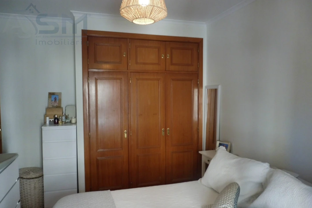 Apartamento T1 para Arrendamento em Rio de Mouro Foto 9